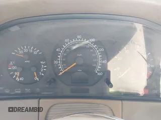 1998 Mercedes-Benz S-Class with VIN WDBGA33G4WA391919, listed as a IAAI auction lot 40139391 with 99,744 mi miles. Bid and sale history available at carsss.com. Image 7.