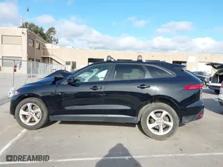 2017 Jaguar F-PACE 35t Premium with VIN SADCJ2BV6HA894918, listed as a IAAI auction lot 41712700 with 66,941 mi miles. Bid and sale history available at carsss.com. Image 14.