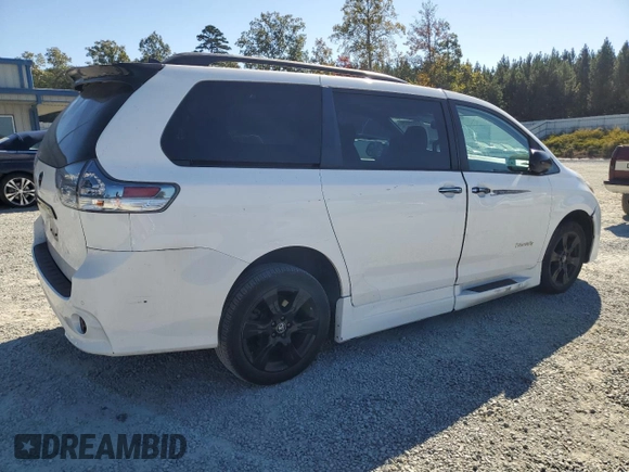 2020 Toyota Sienna SE with VIN 5TDXZ3DC9LS050441, listed as a Copart auction lot 77310274 with 43,452 mi miles and Salvage Title. Bid and sale history available at carsss.com. Image 3.