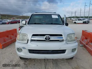 2006 Toyota Sequoia Limited with VIN 5TDBT48A86S270247, listed as a IAAI auction lot 41599079 with 317,733 mi miles. Bid and sale history available at carsss.com. Image 12.