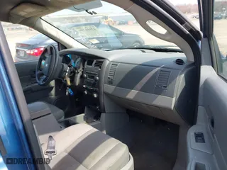 2005 Dodge Durango SXT with VIN 1D4HB38N75F600164, listed as a IAAI auction lot 42016390 with 182,722 mi miles. Bid and sale history available at carsss.com. Image 5.