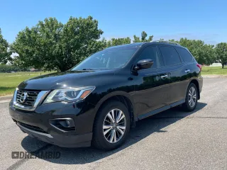 2017 Nissan Pathfinder SV z VIN 5N1DR2MN7HC694474, wystawiony jako Copart lot #59940715 z przebiegiem 136 706 mil mil oraz Czysty tytuł • Clean title. Historia ofert i sprzedaży dostępna na DreamBid. Obrazek 2.