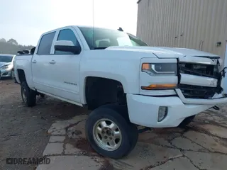 2016 Chevrolet Silverado 1500 LT with VIN 3GCUKREC5GG207749, listed as a IAAI auction lot 41490423 with 152,437 mi miles. Bid and sale history available at carsss.com. Image 1.