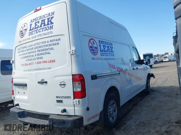 2015 Nissan NV S with VIN 1N6AF0LX6FN801701, listed as a IAAI auction lot 42000879 with 205,326 mi miles. Bid and sale history available at carsss.com. Image 4.