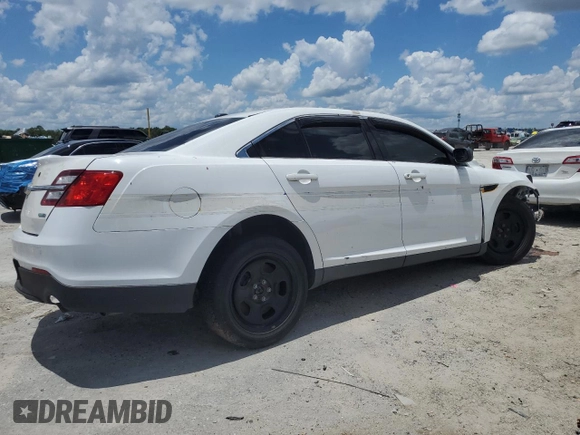 2017 Ford Police Interceptor with VIN 1FAHP2MK5HG122741, listed as a Copart auction lot 61060125 with 100,908 mi miles and Clean title. Bid and sale history available at DreamBid. Image 3.