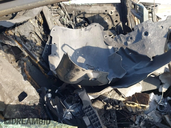 2022 Tesla Model S Plaid z VIN 5YJSA1E64NF477659, wystawiony jako IAAI lot #42358072 z przebiegiem Nie podano mil oraz . Historia ofert i sprzedaży dostępna na DreamBid. Obrazek 8.