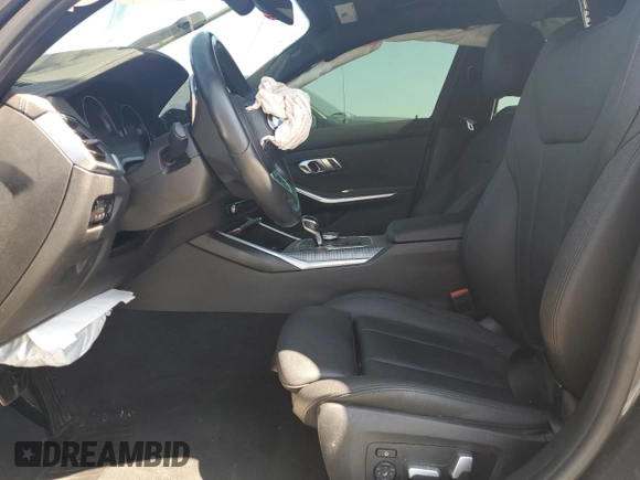 2020 BMW 3 Series 330i z VIN 3MW5R1J00L8B13518, wystawiony jako Copart lot #56289265 z przebiegiem 74 336 mil mil oraz Czysty tytuł • Clean title. Historia ofert i sprzedaży dostępna na DreamBid. Obrazek 7.