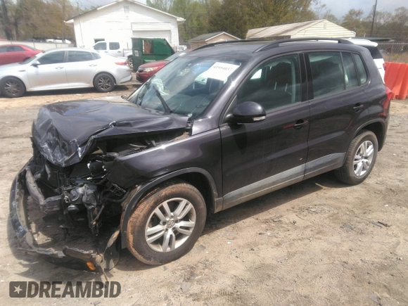 2016 Volkswagen Tiguan SEL with VIN WVGAV7AX0GW552305, listed as a IAAI auction lot 41954037 with 180,780 mi miles and . Bid and sale history available at DreamBid. Image 2.