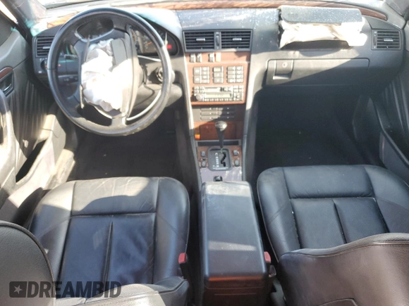 1994 Mercedes-Benz C z VIN WDBHA28E3RF075327, wystawiony jako Copart lot #57819825 z przebiegiem 83 224 mil mil oraz Szkoda całkowita • Salvage title. Historia ofert i sprzedaży dostępna na DreamBid. Obrazek 8.