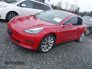 2018 Tesla Model 3 Long Range Battery z VIN 5YJ3E1EB2JF087823, wystawiony jako IAAI lot #41903609 z przebiegiem 69 749 mil mil oraz . Historia ofert i sprzedaży dostępna na DreamBid. Obrazek 20.