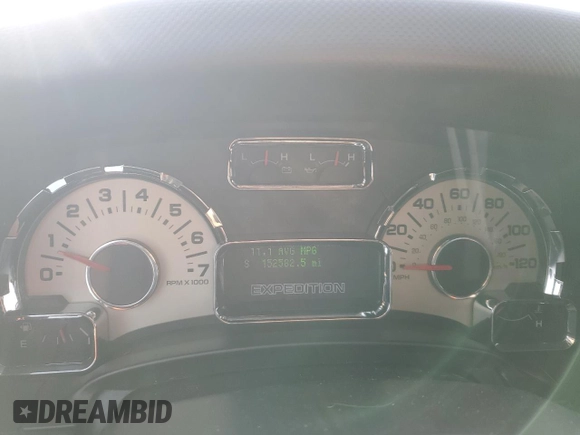 2012 Ford Expedition Max Limited z VIN 1FMJK2A55CEF05619, wystawiony jako Copart lot #87026894 z przebiegiem 152 582 mil mil oraz Szkoda całkowita • Salvage title. Historia ofert i sprzedaży dostępna na DreamBid. Obrazek 9.