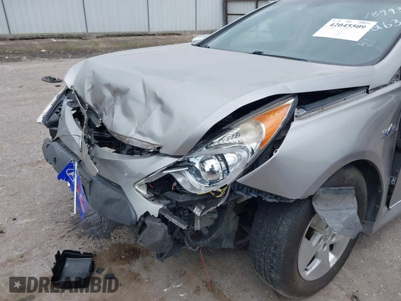 2012 Hyundai Sonata Hybrid with VIN KMHEC4A45CA054605, listed as a IAAI auction lot 42045509 with 188,852 mi miles and . Bid and sale history available at DreamBid. Image 6.