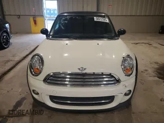 2013 MINI Hardtop z VIN WMWSU3C57DT688747, wystawiony jako Copart lot #56912395 z przebiegiem 110 149 mil mil oraz Szkoda całkowita • Salvage title. Historia ofert i sprzedaży dostępna na DreamBid. Obrazek 5.