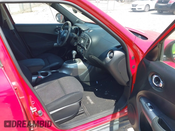 2014 Nissan Juke SL with VIN JN8AF5MV7ET483065, listed as a IAAI auction lot 42076991 with 66,899 mi miles. Bid and sale history available at carsss.com. Image 5.