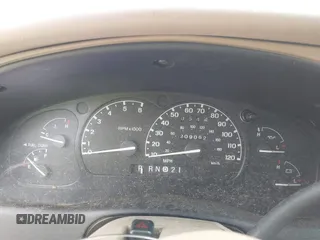 2000 Ford Explorer z VIN 1FMZU85P9YUB30553, wystawiony jako IAAI lot #42503777 z przebiegiem 209 062 mil mil oraz . Historia ofert i sprzedaży dostępna na DreamBid. Obrazek 7.