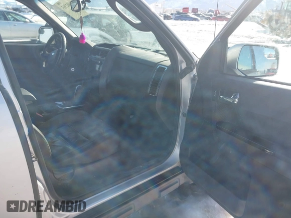 2012 Ford Escape Limited with VIN 1FMCU9EG5CKB07965, listed as a IAAI auction lot 41602385 with 193,718 mi miles. Bid and sale history available at carsss.com. Image 5.