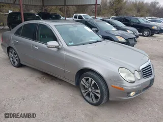2007 Mercedes-Benz E-Class 3.5L with VIN WDBUF56X07B016441, listed as a IAAI auction lot 41643547 with 219,632 mi miles. Bid and sale history available at carsss.com. Image 1.