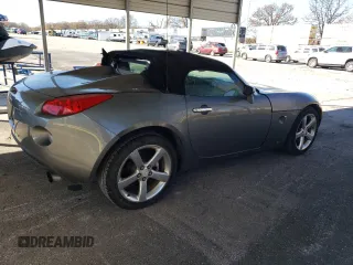 2006 Pontiac Solstice z VIN 1G2MB33BX6Y109591, wystawiony jako Copart lot #80684234 z przebiegiem 90 032 mil mil oraz Czysty tytuł • Clean title. Historia ofert i sprzedaży dostępna na DreamBid. Obrazek 3.