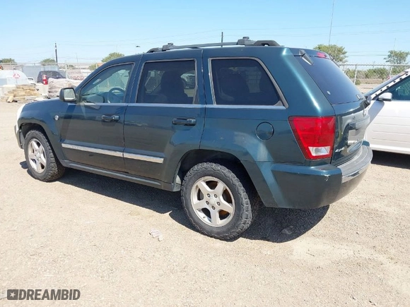 2005 Jeep Grand Cherokee Limited with VIN 1J4HR58N35C506489, listed as a IAAI auction lot 41675351 with 182,738 mi miles. Bid and sale history available at carsss.com. Image 3.