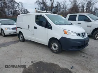 2015 Nissan NV200 SV with VIN 3N6CM0KN9FK704884, listed as a IAAI auction lot 41490407 with 195,583 mi miles. Bid and sale history available at carsss.com. Image 1.