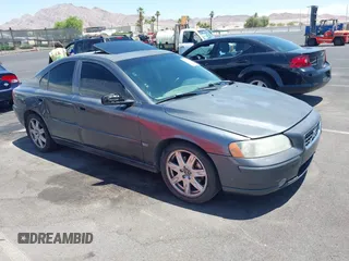 2006 Volvo S60 2.5L Turbo с VIN YV1RS592262500395, выставлен на аукционе IAAI как лот 42461437 с пробегом 127 447 миль миль и . История ставок и продаж доступна на DreamBid. Изображение 1.