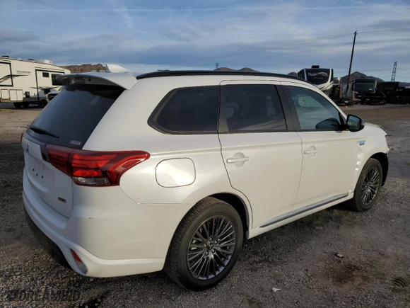 2021 Mitsubishi Outlander PHEV SEL with VIN JA4J2VA74MZ000974, listed as a Copart auction lot 43106254 with 32,294 mi miles. Bid and sale history available at carsss.com. Image 3.