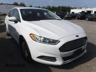 2016 Ford Fusion S with VIN 3FA6P0G71GR359933, listed as a IAAI auction lot 42197576 with 72,626 mi miles. Bid and sale history available at carsss.com. Image 1.