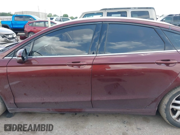 2016 Ford Fusion SE with VIN 3FA6P0H77GR329396, listed as a IAAI auction lot 42120080 with 271,401 mi miles and . Bid and sale history available at DreamBid. Image 14.
