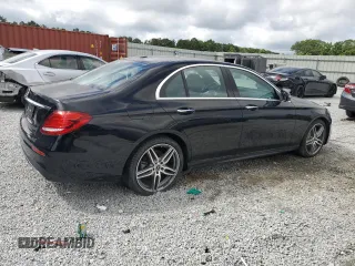 2020 Mercedes-Benz E 350 with VIN WDDZF8DB2LA718282, listed as a Copart auction lot 61334585 with 26,417 mi miles and Clean title. Bid and sale history available at DreamBid. Image 3.