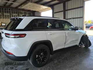 2024 Jeep Grand Cherokee Altitude with VIN 1C4RJGAG9R8546562, listed as a Copart auction lot 79748194 with 15,411 mi miles and Clean title. Bid and sale history available at DreamBid. Image 3.