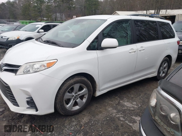 2018 Toyota Sienna LE Auto Access Seat with VIN 5TDKZ3DC7JS962959, listed as a IAAI auction lot 41614517 with 89,362 mi miles. Bid and sale history available at carsss.com. Image 17.