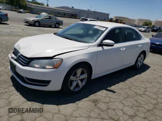 2013 Volkswagen Passat SE with VIN 1VWBP7A34DC064789, listed as a Copart auction lot 62409875 with 134,007 mi miles and Salvage title. Bid and sale history available at DreamBid. Image 1.