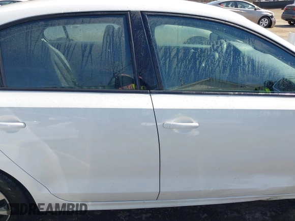2016 Volkswagen Jetta Sedan 1.4T S w/Technology with VIN 3VW267AJ1GM284752, listed as a IAAI auction lot 41779951 with 164,880 mi miles. Bid and sale history available at carsss.com. Image 14.