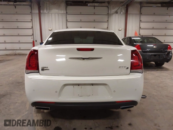 2015 Chrysler 300 S z VIN 2C3CCAGG7FH923212, wystawiony jako IAAI lot #42212494 z przebiegiem 105 000 mil mil oraz . Historia ofert i sprzedaży dostępna na DreamBid. Obrazek 16.