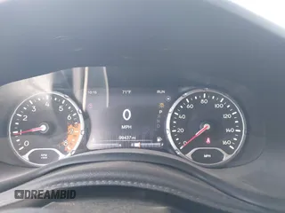 2017 Jeep Renegade Latitude z VIN ZACCJABB7HPE45968, wystawiony jako IAAI lot #42270780 z przebiegiem 99 437 mil mil oraz . Historia ofert i sprzedaży dostępna na DreamBid. Obrazek 7.