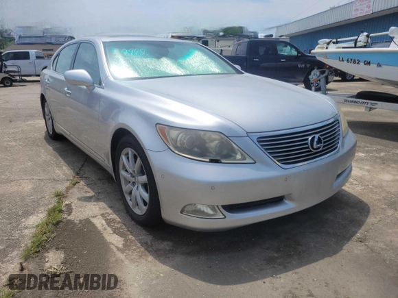 2007 Lexus LS 460 L с VIN JTHGL46FX75019997, выставлен на аукционе Copart как лот 65532475 с пробегом 132 084 миль миль и Чистый • Clean title. История ставок и продаж доступна на DreamBid. Изображение 1.