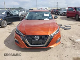 2021 Nissan Altima 2.5 SR with VIN 1N4BL4CV0MN356915, listed as a IAAI auction lot 41528599 with 35,070 mi miles. Bid and sale history available at carsss.com. Image 13.
