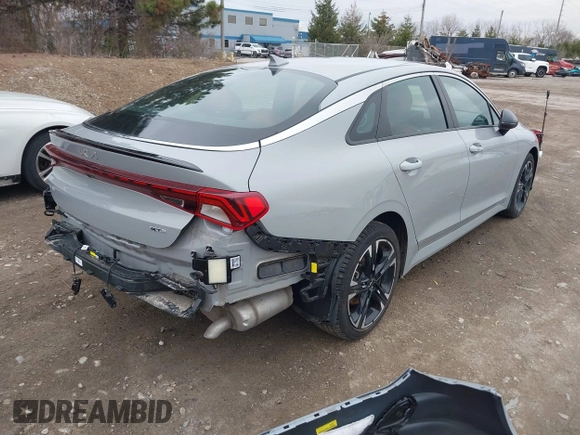 2024 Kia K5 GT-Line z VIN 5XXG64J23RG253362, wystawiony jako IAAI lot #41848600 z przebiegiem 17 481 mil mil oraz . Historia ofert i sprzedaży dostępna na DreamBid. Obrazek 4.