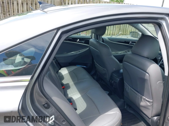 2012 Hyundai Sonata SE z VIN 5NPEC4AC9CH382890, wystawiony jako IAAI lot #42263586 z przebiegiem 159 138 mil mil oraz . Historia ofert i sprzedaży dostępna na DreamBid. Obrazek 8.