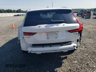 2020 Volvo V60 z VIN YV4102WK2L1040830, wystawiony jako Copart lot #60741723 z przebiegiem 55 640 mil mil oraz . Historia ofert i sprzedaży dostępna na DreamBid. Obrazek 6.