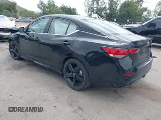 2022 Nissan Sentra SR z VIN 3N1AB8DV3NY295100, wystawiony jako IAAI lot #41901931 z przebiegiem 40 811 mil mil oraz . Historia ofert i sprzedaży dostępna na DreamBid. Obrazek 3.