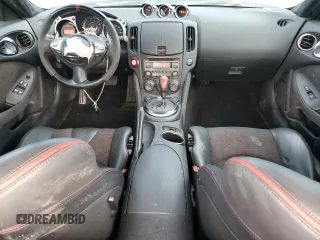 2020 Nissan 370Z Sport z VIN JN1AZ4EH6LM820552, wystawiony jako Copart lot #55721215 z przebiegiem 50 002 mil mil oraz Szkody całkowita. Historia ofert i sprzedaży dostępna na DreamBid. Obrazek 8.