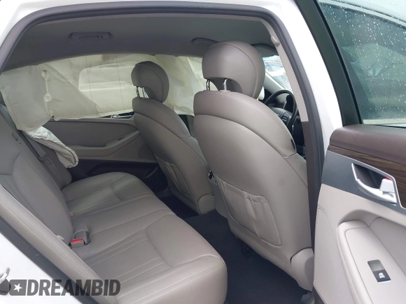 2017 Genesis G80 3.8L с VIN KMHGN4JE5HU183025, выставлен на аукционе IAAI как лот 42048920 с пробегом 90 073 миль миль и . История ставок и продаж доступна на DreamBid. Изображение 8.