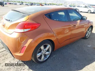 2012 Hyundai Veloster w/Gray Int с VIN KMHTC6AD8CU075076, выставлен на аукционе IAAI как лот 42345469 с пробегом 154 462 миль миль и . История ставок и продаж доступна на DreamBid. Изображение 4.