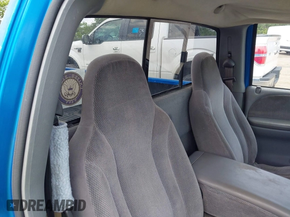 2000 Dodge Dakota z VIN 1B7FL26X1YS799143, wystawiony jako IAAI lot #42303206 z przebiegiem 148 576 mil mil oraz . Historia ofert i sprzedaży dostępna na DreamBid. Obrazek 8.