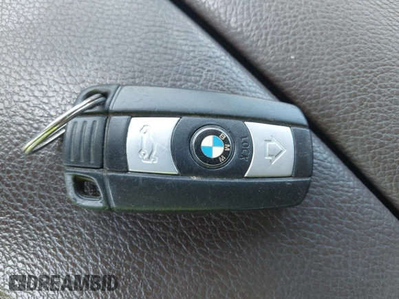 2010 BMW X5 35d with VIN 5UXFF0C56ALT75261, listed as a IAAI auction lot 42360895 with 122,254 mi miles and . Bid and sale history available at DreamBid. Image 11.