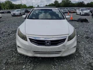2012 Honda Accord EX z VIN 1HGCS1B70CA022135, wystawiony jako Copart lot #56799685 z przebiegiem 261 083 mil mil oraz Czysty tytuł • Clean title. Historia ofert i sprzedaży dostępna na DreamBid. Obrazek 5.