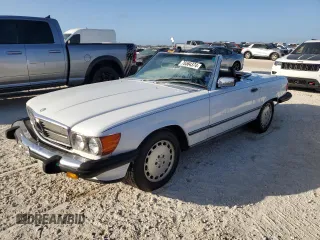 1989 Mercedes-Benz 560 Series 560SL with VIN WDBBA48D4KA104474, listed as a Copart auction lot 76584374 with 118,252 mi miles and Salvage Title. Bid and sale history available at carsss.com. Image 1.