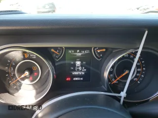 2020 Jeep Wrangler Unlimited Sport S с VIN 1C4HJXDG2LW104085, выставлен на аукционе Copart как лот 49573955 с пробегом 45 853 миль миль и Списание • Salvage title. История ставок и продаж доступна на DreamBid. Изображение 9.