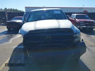2018 Ram 1500 Night z VIN 1C6RR7MT1JS262536, wystawiony jako IAAI lot #41184477 z przebiegiem 105 008 mil mil oraz . Historia ofert i sprzedaży dostępna na DreamBid. Obrazek 11.